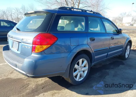 2007 Subaru Outback 2.5I from USA, damaged, VIN 4S4BP61C477315753